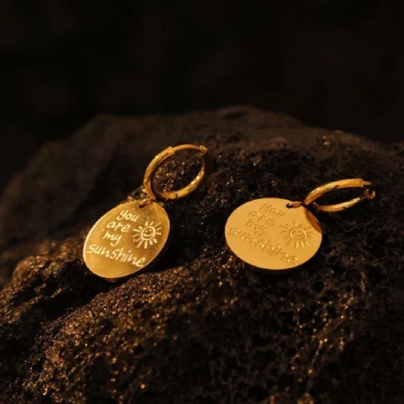 18K Gold plated sunshine earrings - Picture 4 of 5